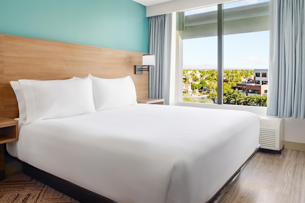 Hyatt Place Scottsdale/Old Town 18/65