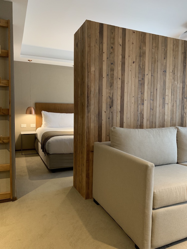 suite, accessible