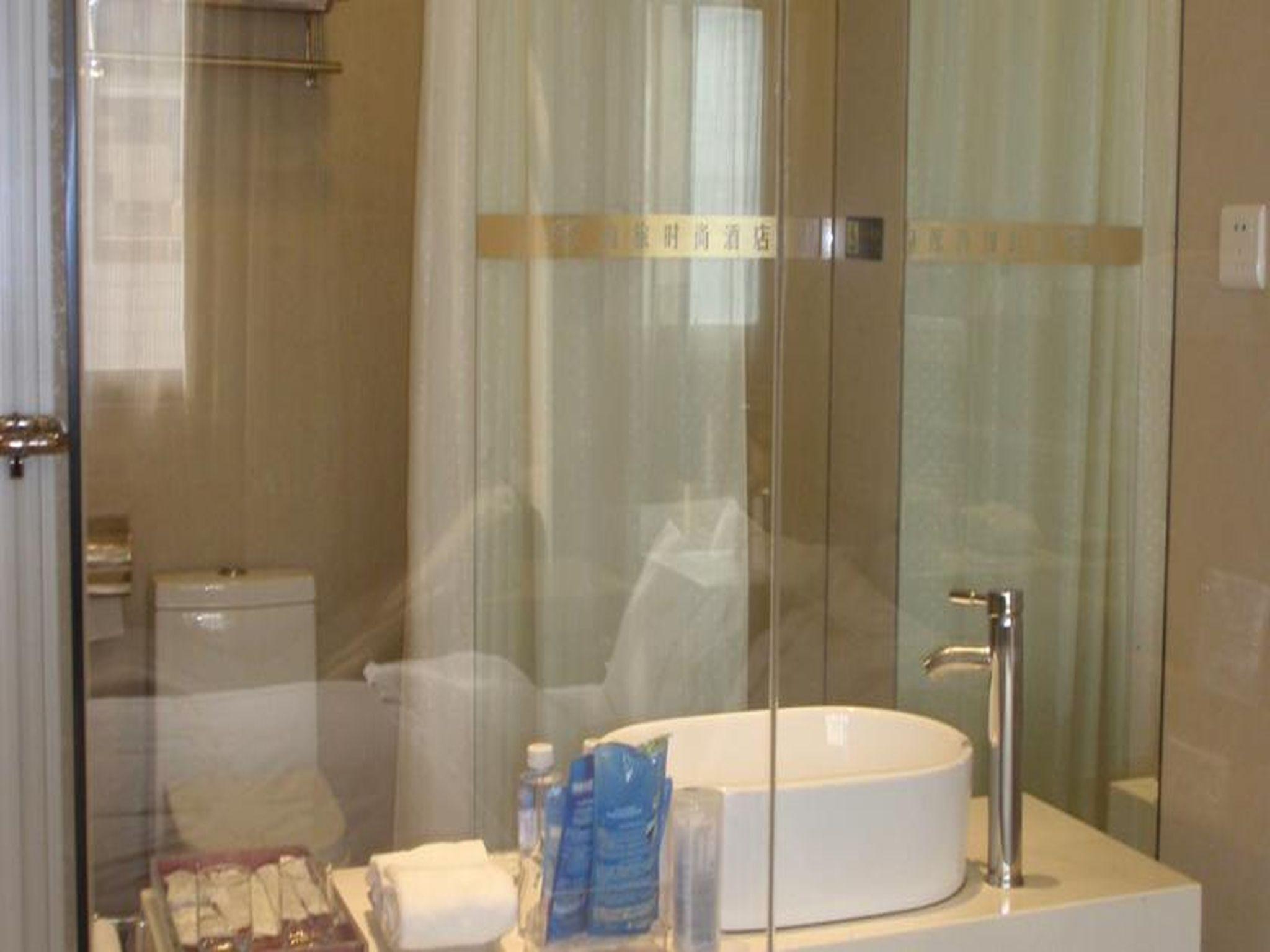 Tourism Trend Hotel Shenzhen 45/51