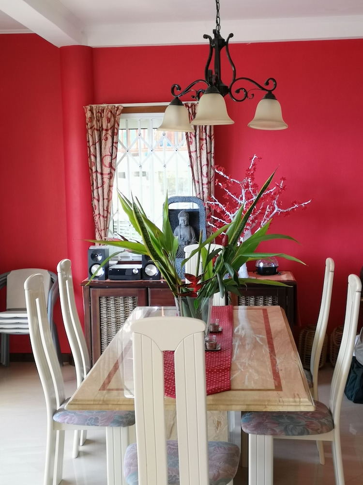 Glacis Heights Villa 28/50