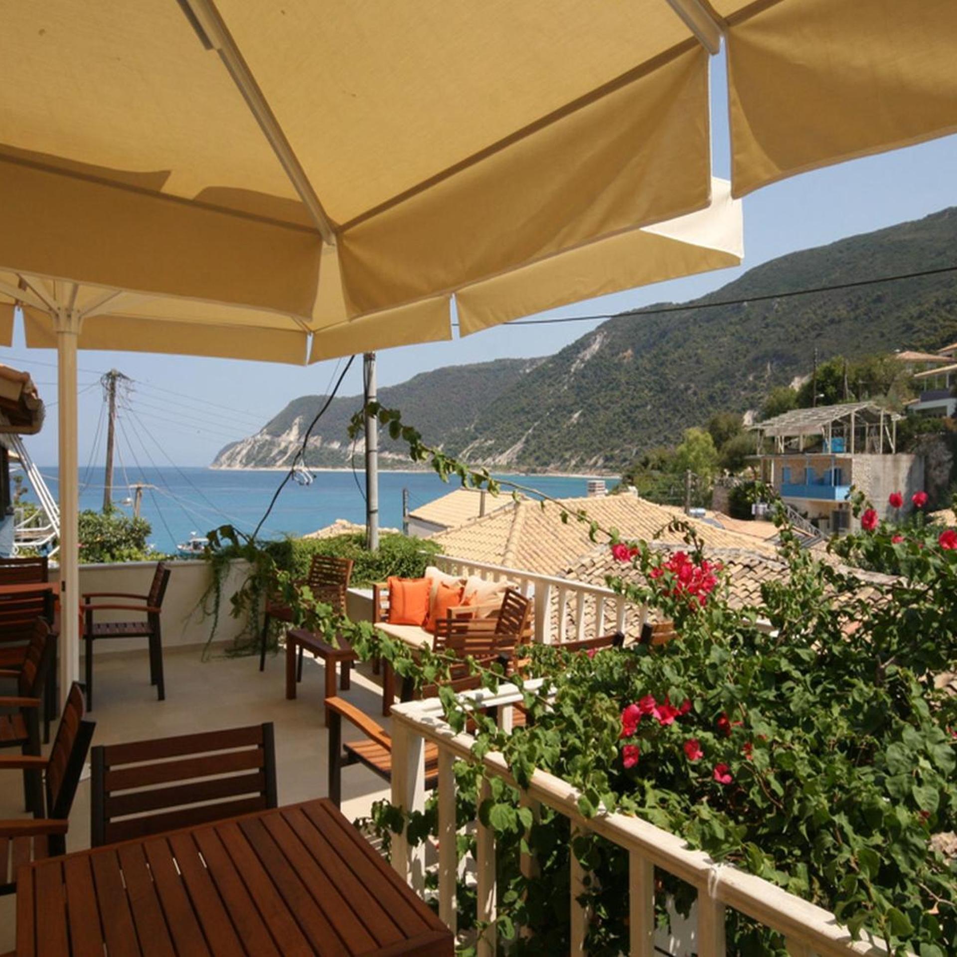 Ionis Hotel 18/42