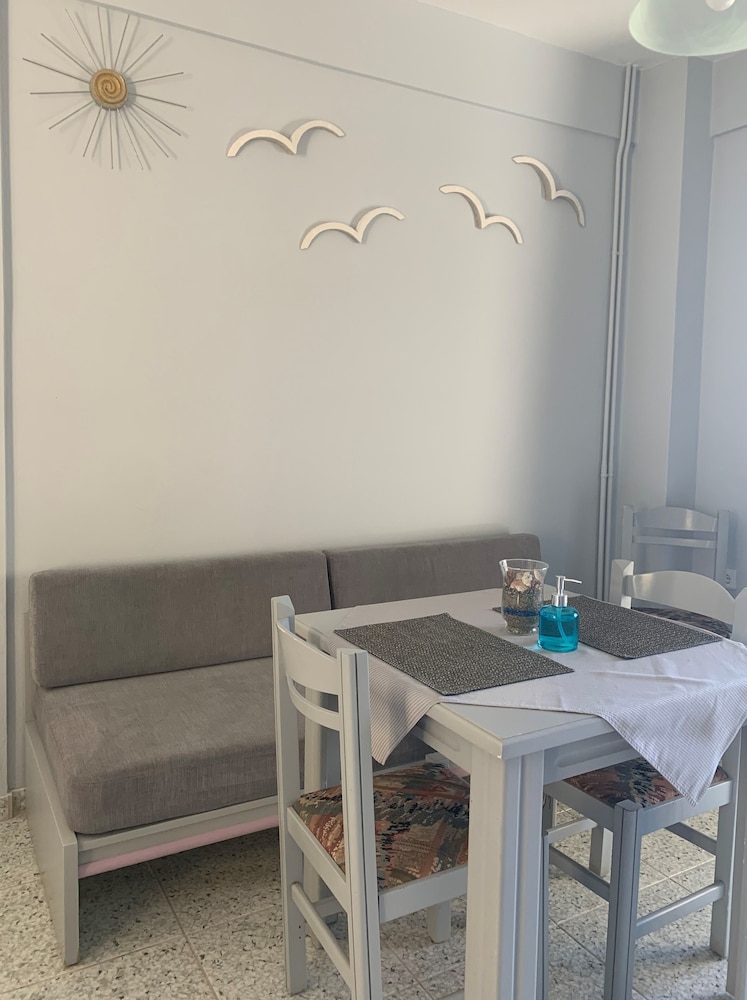Ermis Suites 36/51