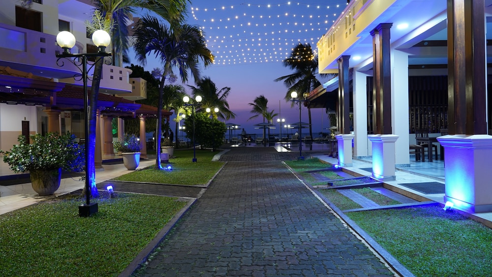 Rani Beach Resort 24/28