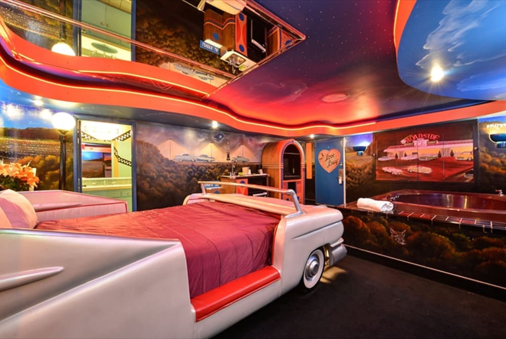 Cave, Theme, Jetted Tub
