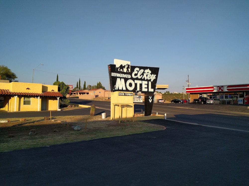 El Rey Motel 21/30