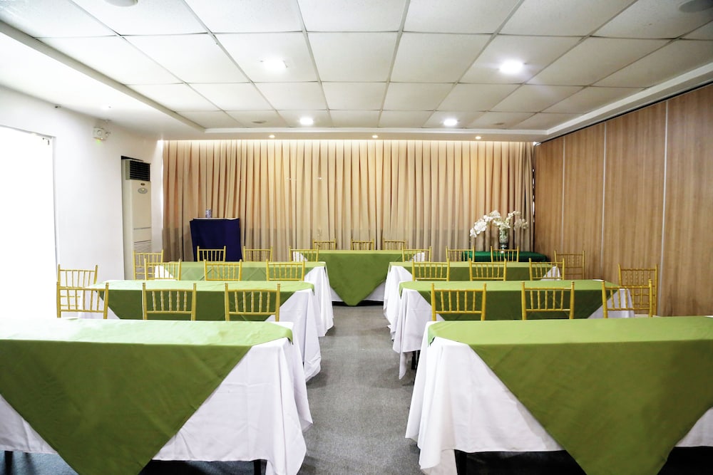 Hotel Pier Cuatro 40/51
