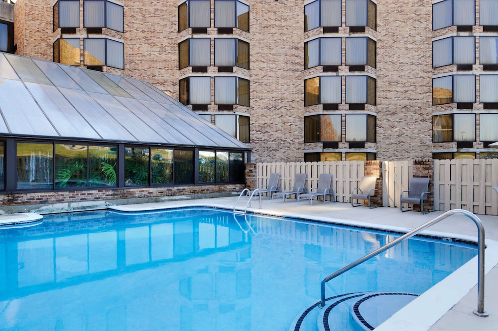 DoubleTree by Hilton Hotel Johnson City 5/61