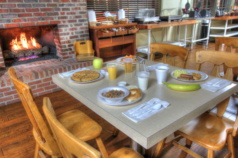 The Historic Gatlinburg Inn 54/66