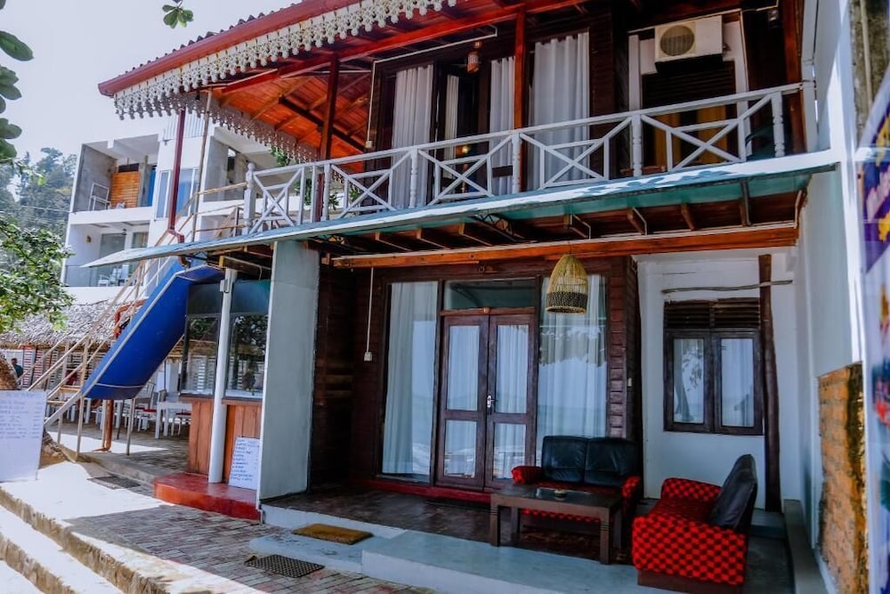 Coral Beach Hotel 1/23