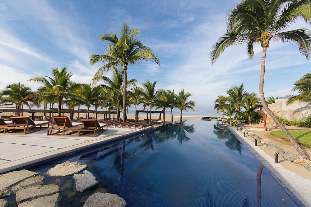 Las Palmas Luxury Villas 20/50