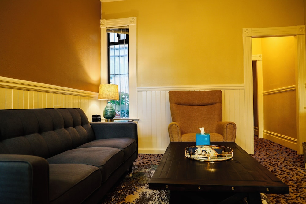 City Center Inn and Suites 52/65