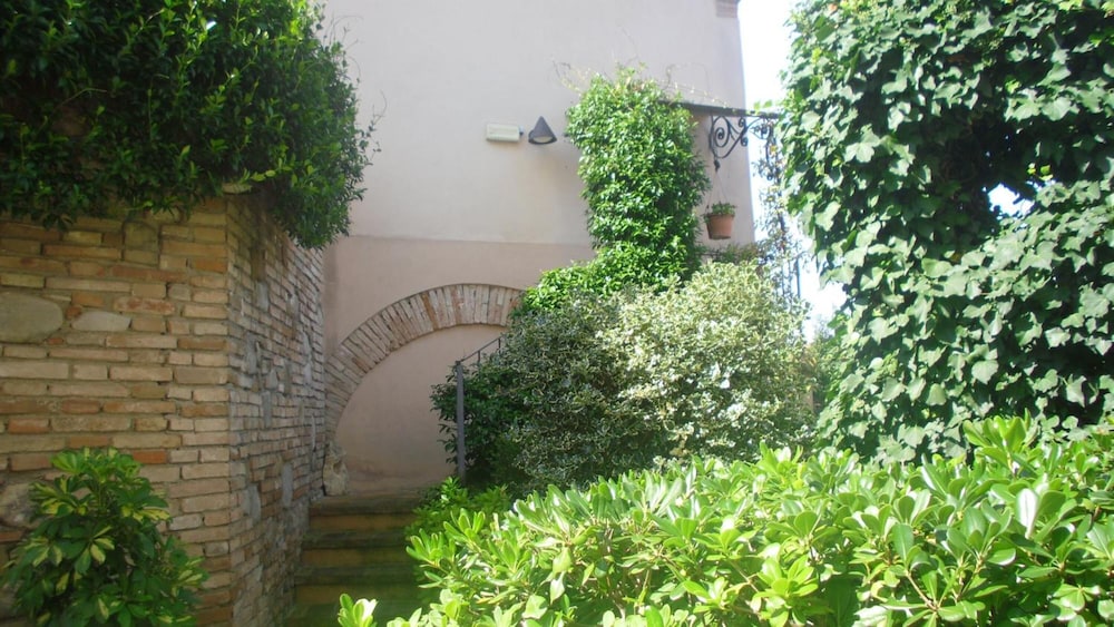 Hotel Della Porta 41/46