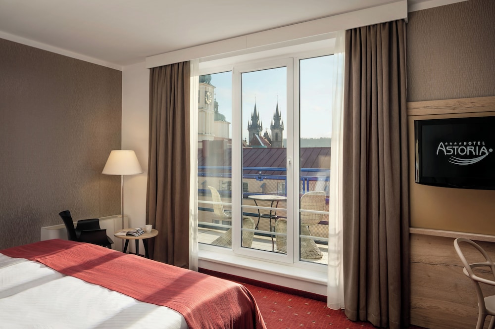 Astoria Hotel 20/56