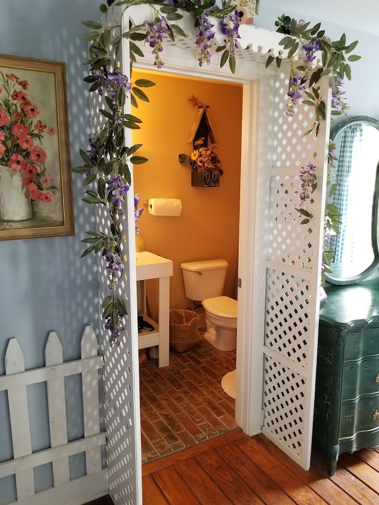 Equinox Inn at Biscuit Hill 57/65