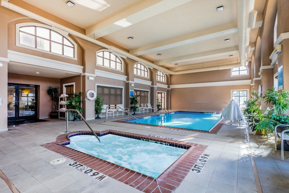 Comfort Inn And Suites Airport American Way 11/42
