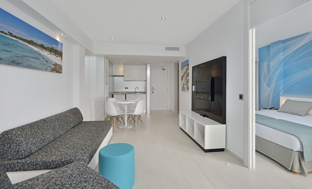 Aparthotel Isla de Cabrera 32/67