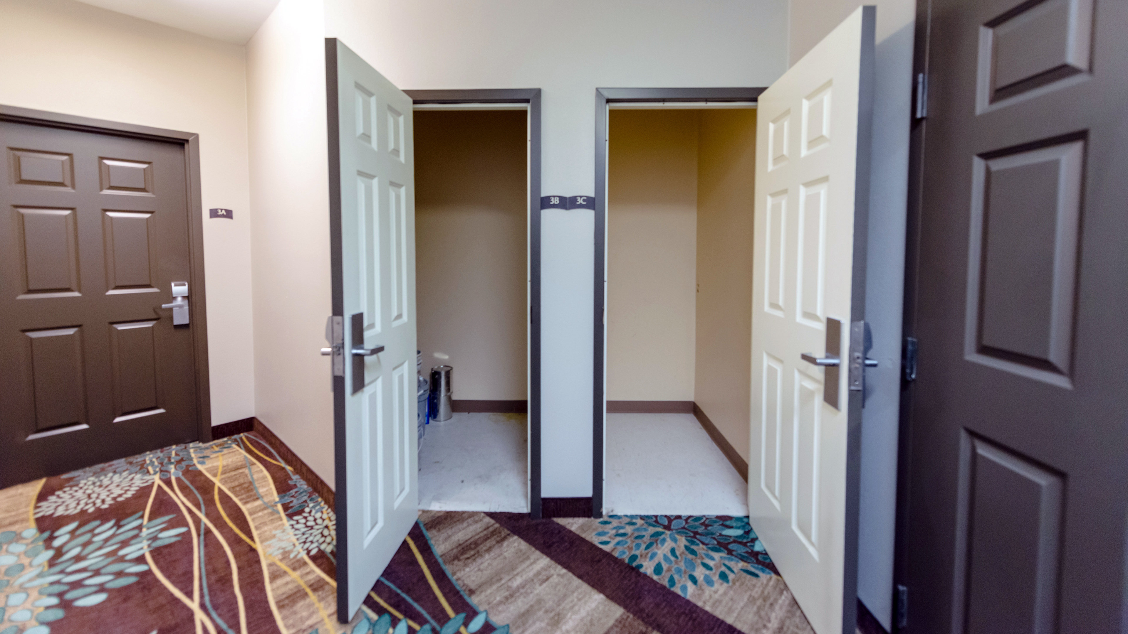 Staybridge Suites Houston-Nasa/Clear Lake 80/80