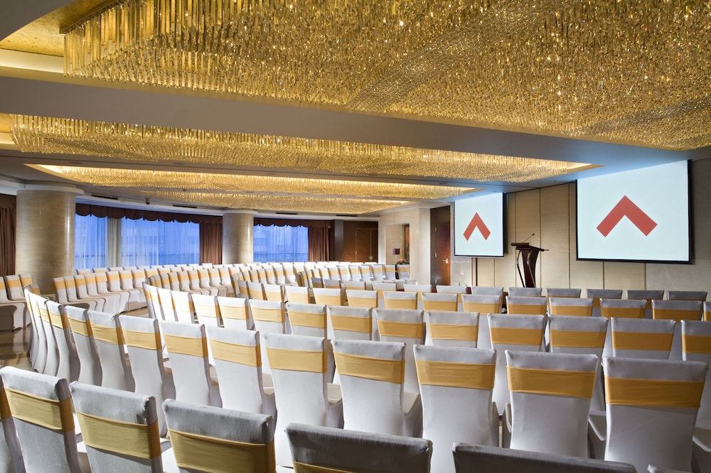 Swissotel Foshan 51/70
