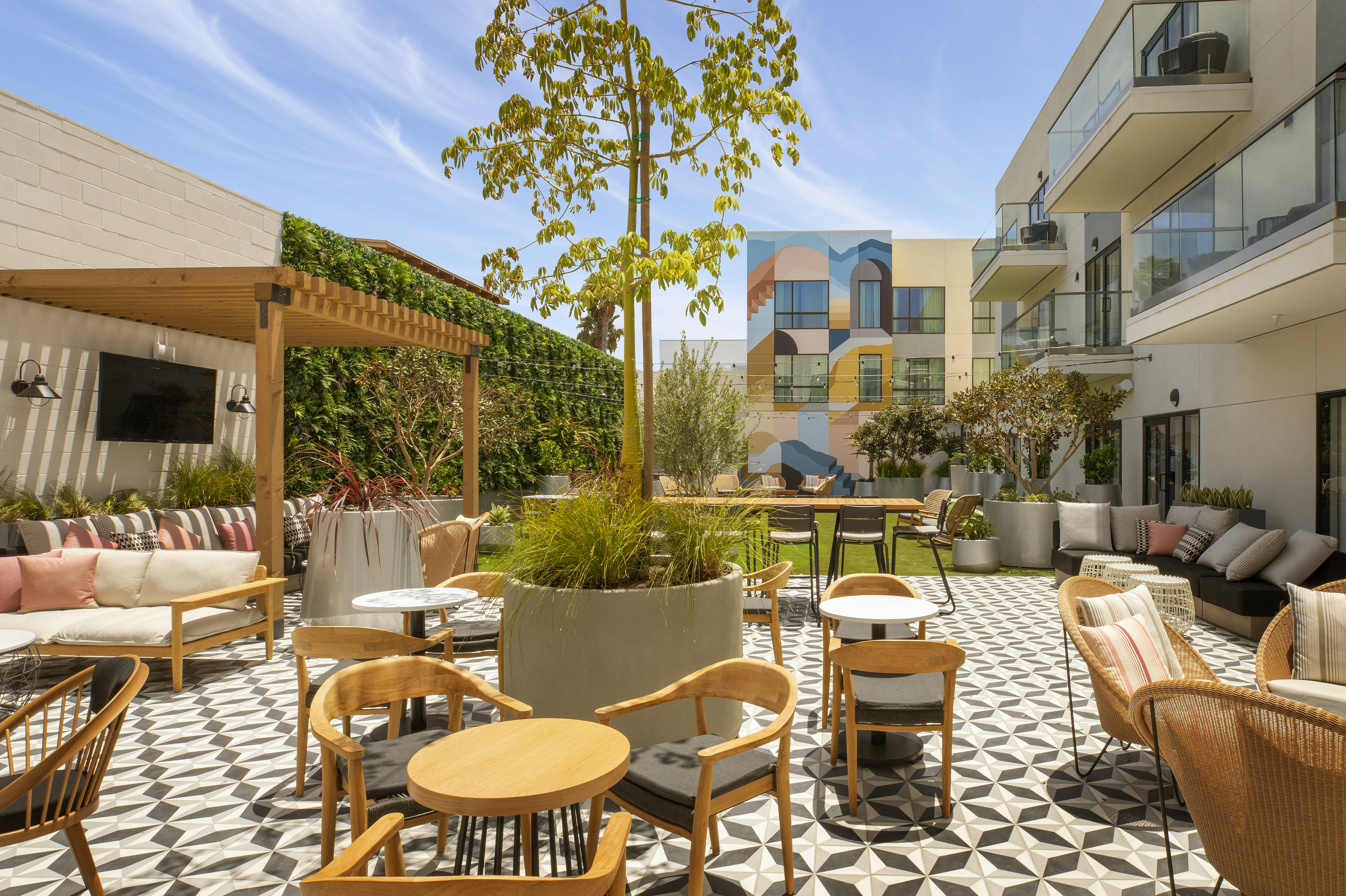 The Monsaraz San Diego, Tapestry Collection by Hilton 18/33