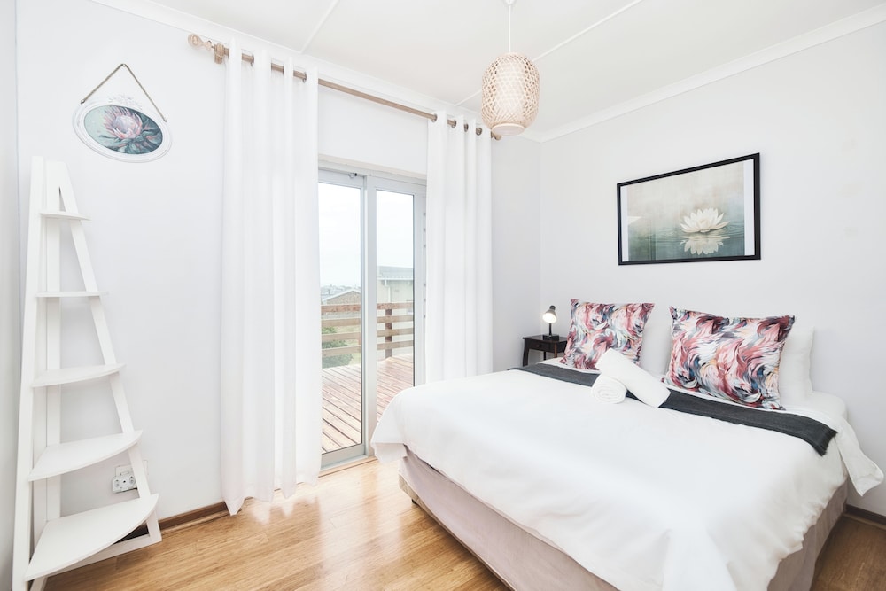 Land's Edge Struisbaai 9/33