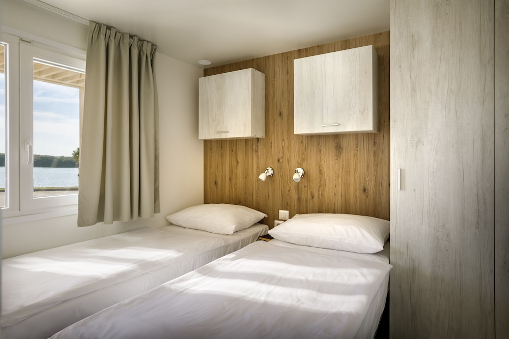 COMFORT, MOBILE HOME, TERRACE