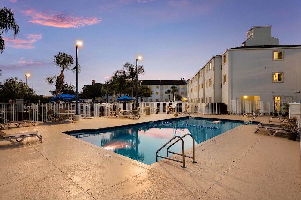Motel6 Orlando, FL - International Dr 31/39