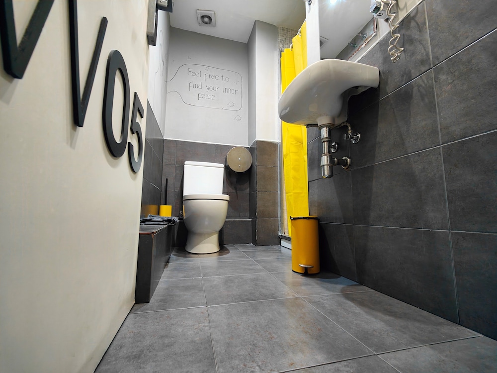 Free Hostels Barcelona 65/71