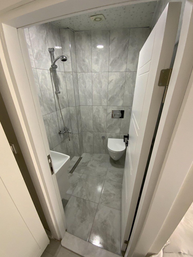Atici Hotel 12/37
