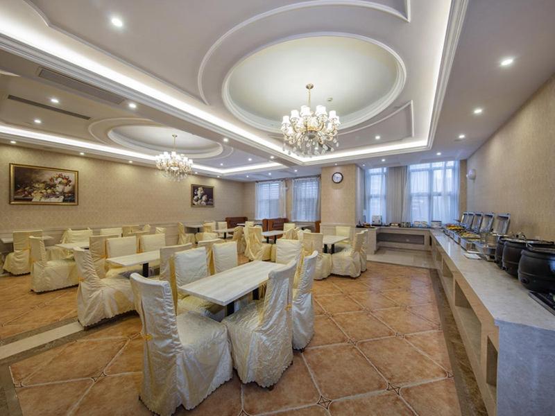Vienna International Hotel (Fuzhou Cangshan Wanda) 30/38