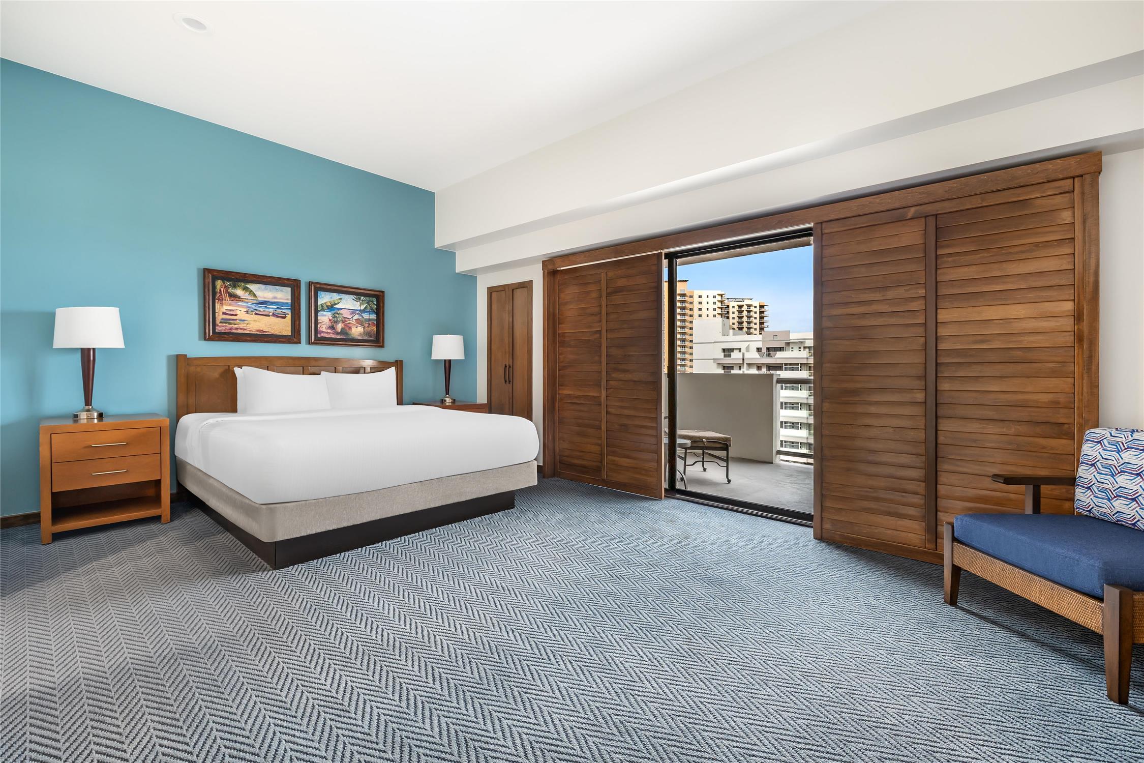 2 BEDROOMS, DELUXE, SUITE, 2 KING BEDS, POOL VIEW