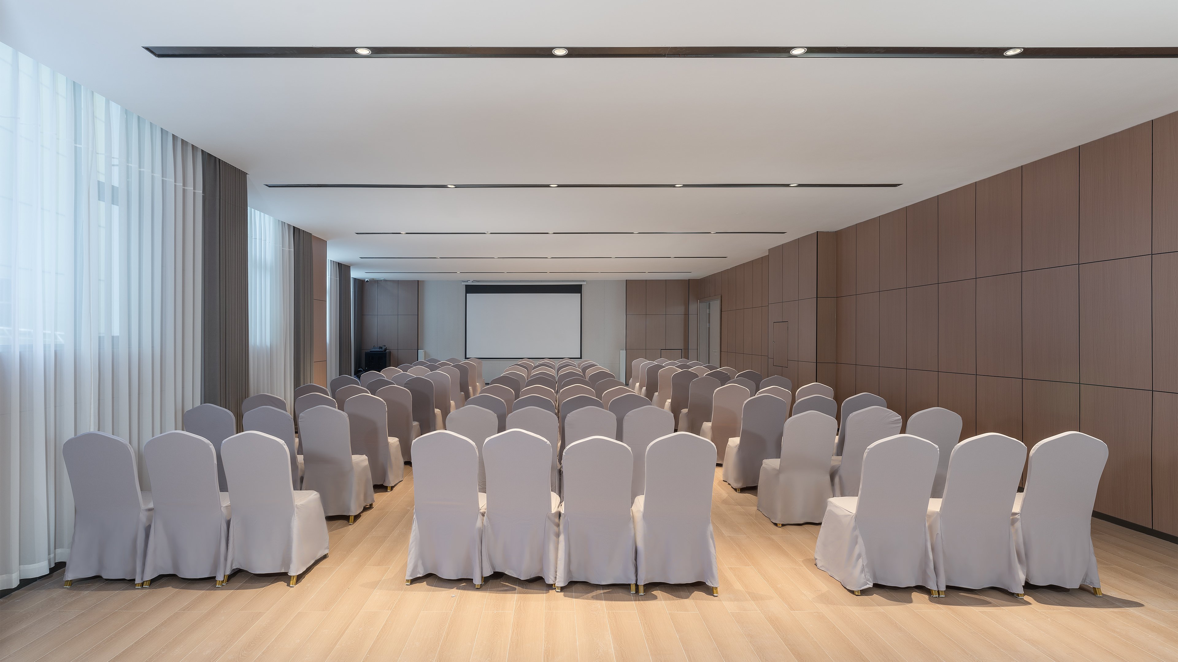 Holiday Inn Express Shangri-La 31/41