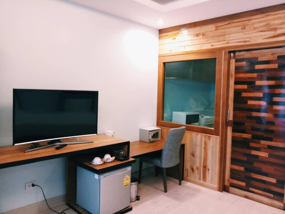 Triple B Boutique Residence 51/61
