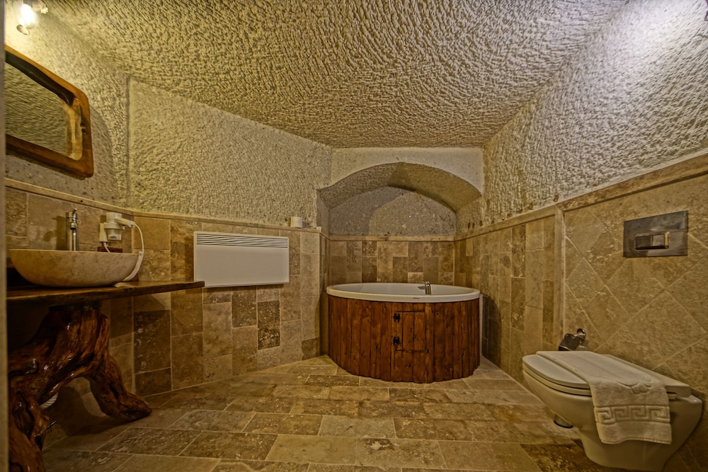 Apex Cave Hotel 32/61