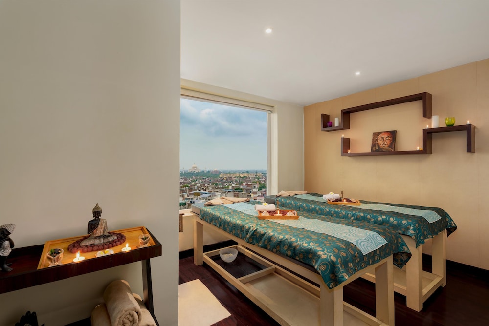 Radisson Hotel Agra 30/68