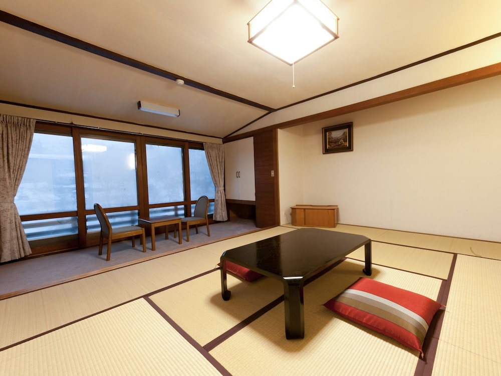 Kumanoyu Hotel 32/52