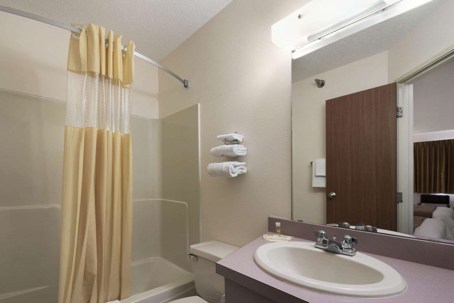 Days Inn Hinckley 31/31