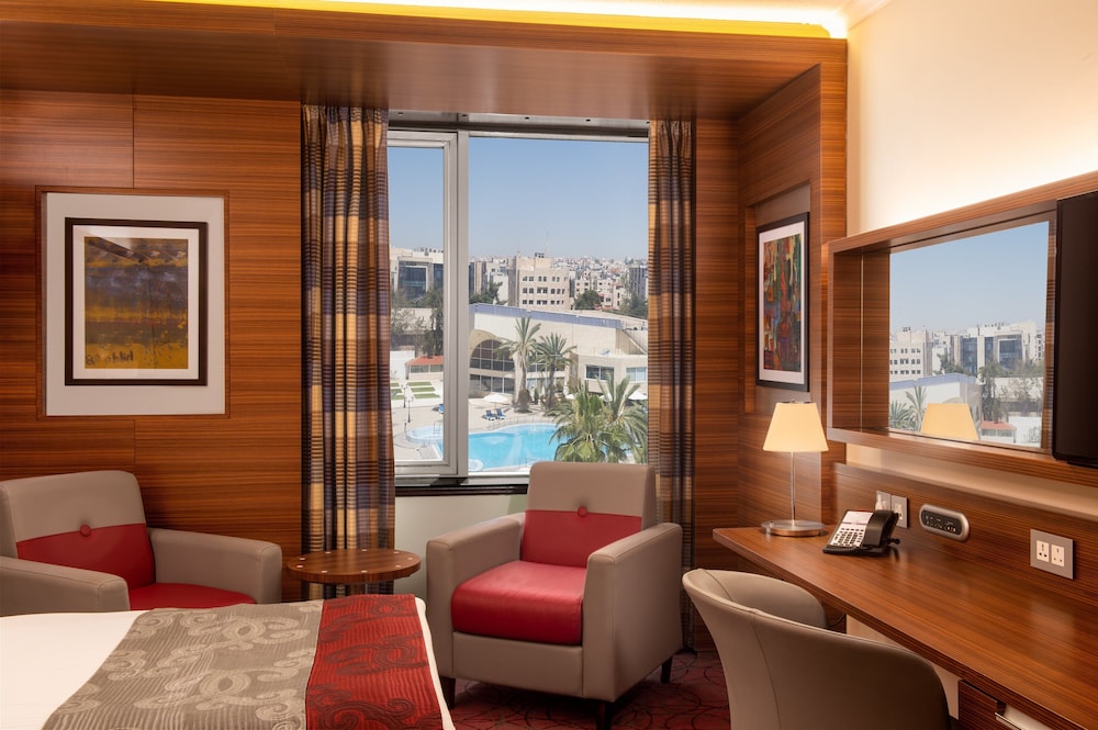Crowne Plaza Hotel Amman 43/74