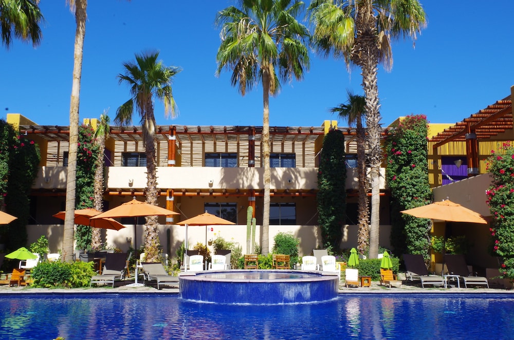 Los Patios Hotel 3/57