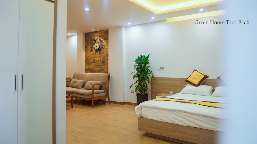 Green House Service Apartment 14/46