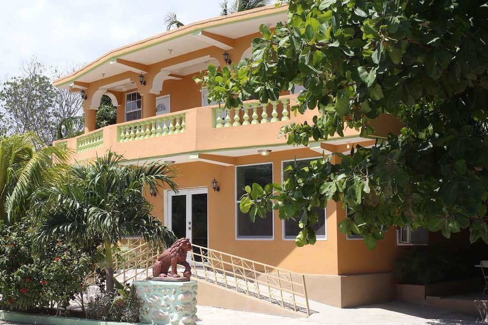 La Cayenna Hôtel Et Restaurant 5/39