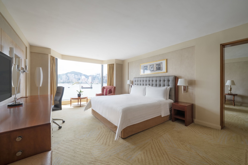 Kowloon Shangri-La Hong Kong 7/69