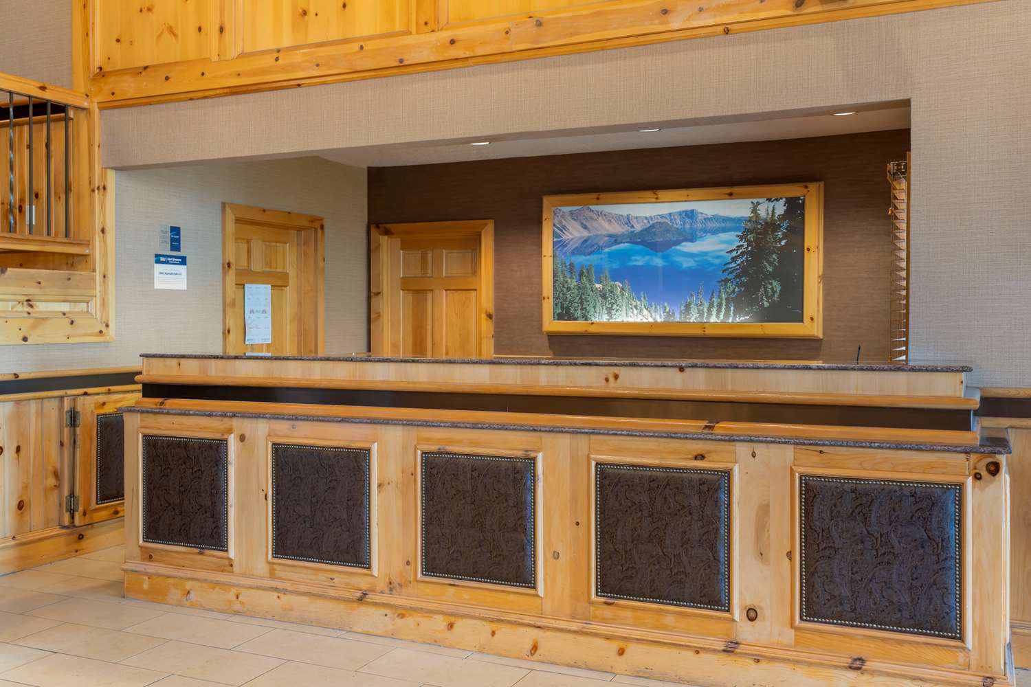 Best Western Plus Olympic Inn 14/73