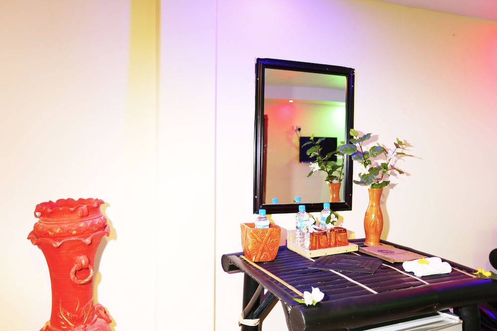 Divine Eco Resort 10/50