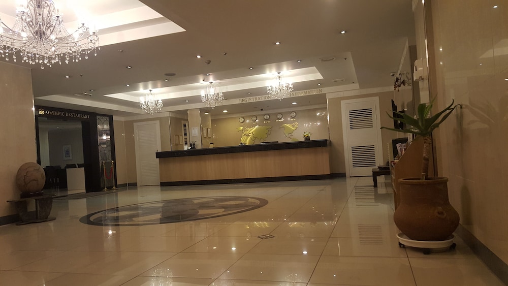 Olympic Hotel 4/49