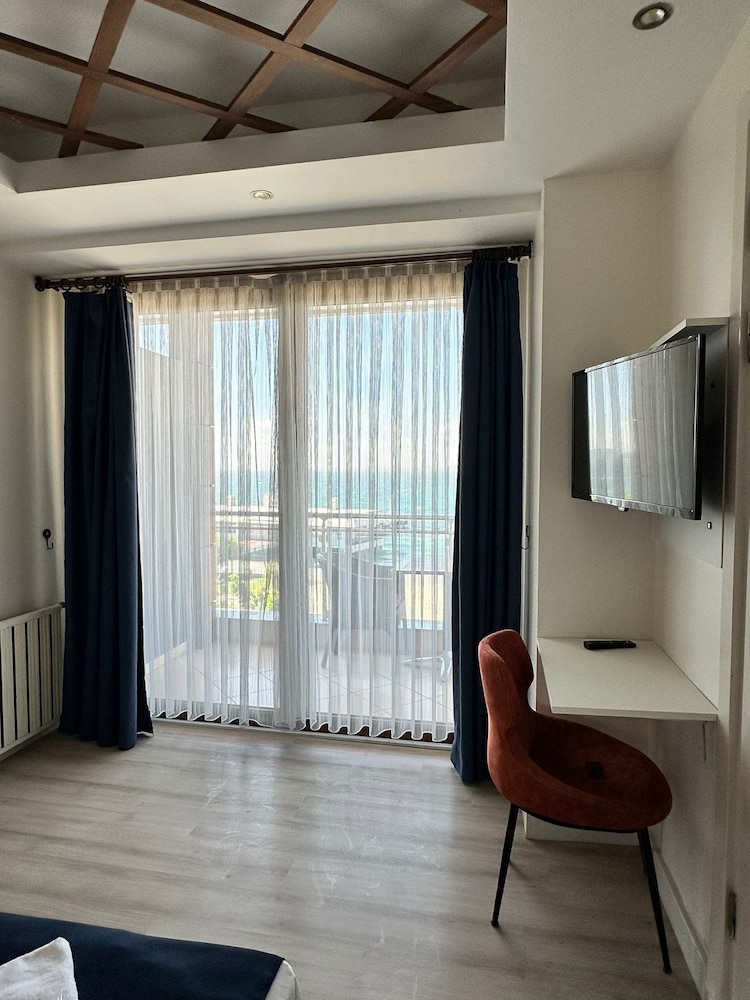 Buyukada Comfort Hotel 30/50