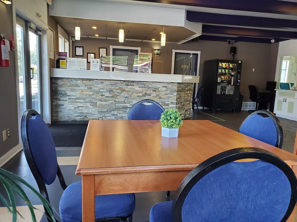Alpine Inn Abbotsford 30/50