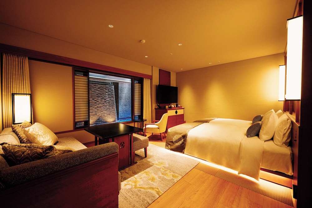 Deluxe, Twin Beds