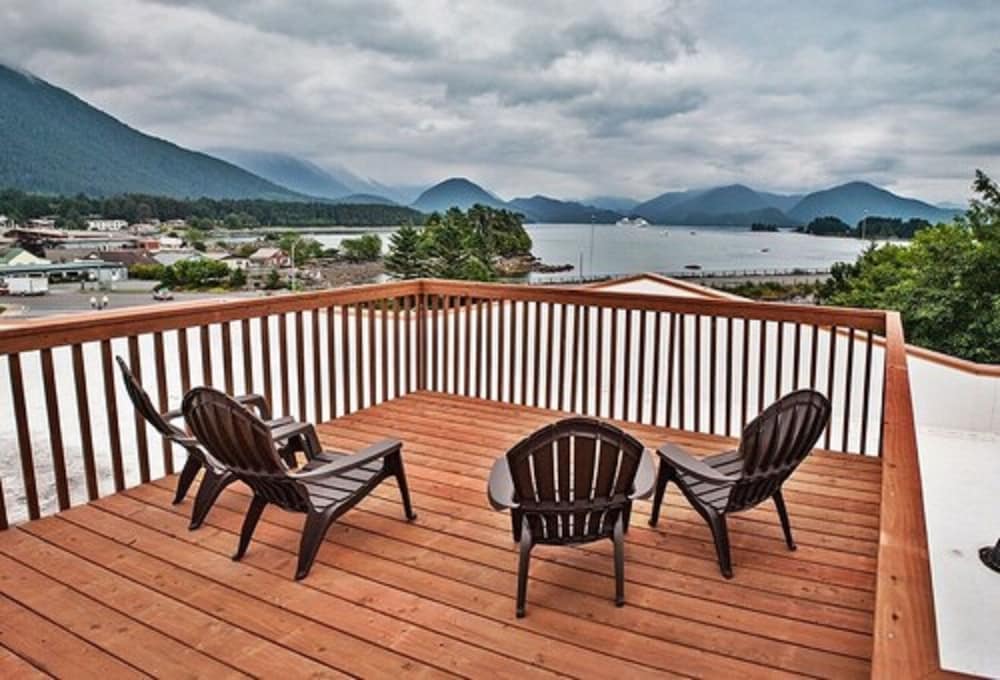 Sitka Hotel And Restaurant 10/45