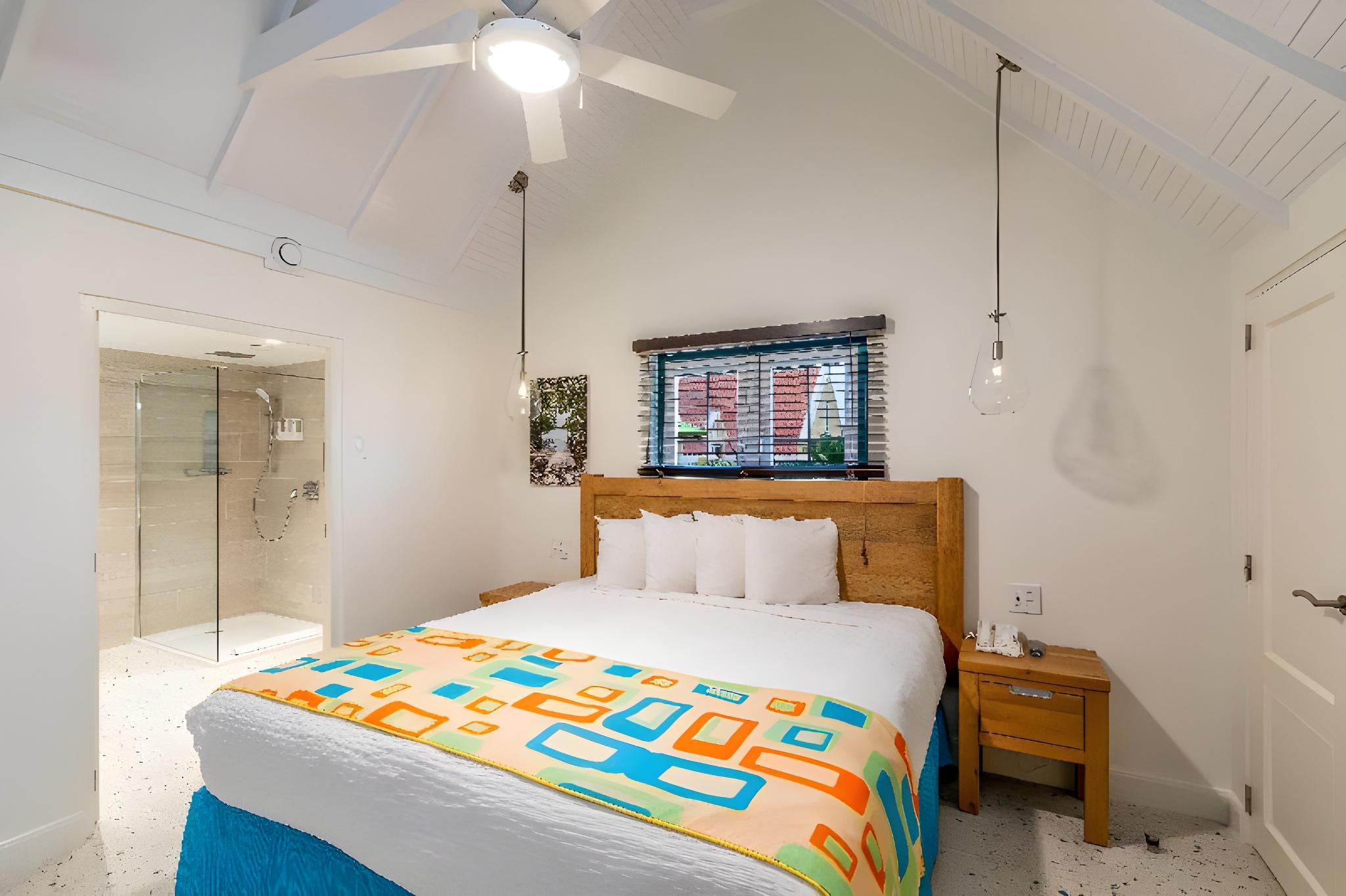 Renovated, 2 Bedrooms, Suite, Single Bed