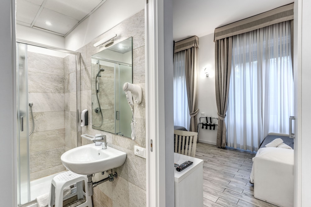 Gardenia Suite 24/25